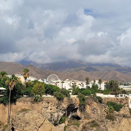 Apartamentos Nerja 2 Luaran gambar