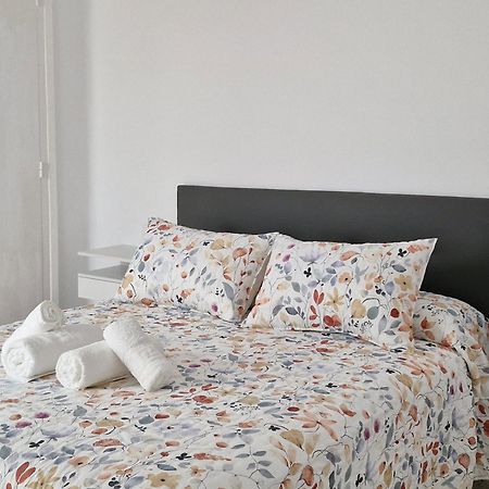 Apartamentos Nerja 2 Luaran gambar