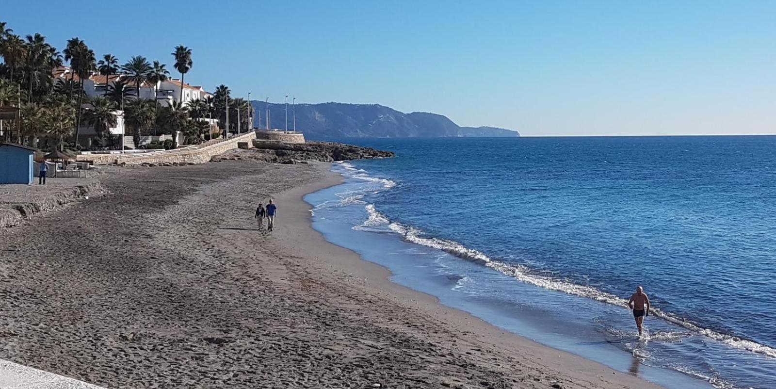 Apartamentos Nerja 2 Luaran gambar
