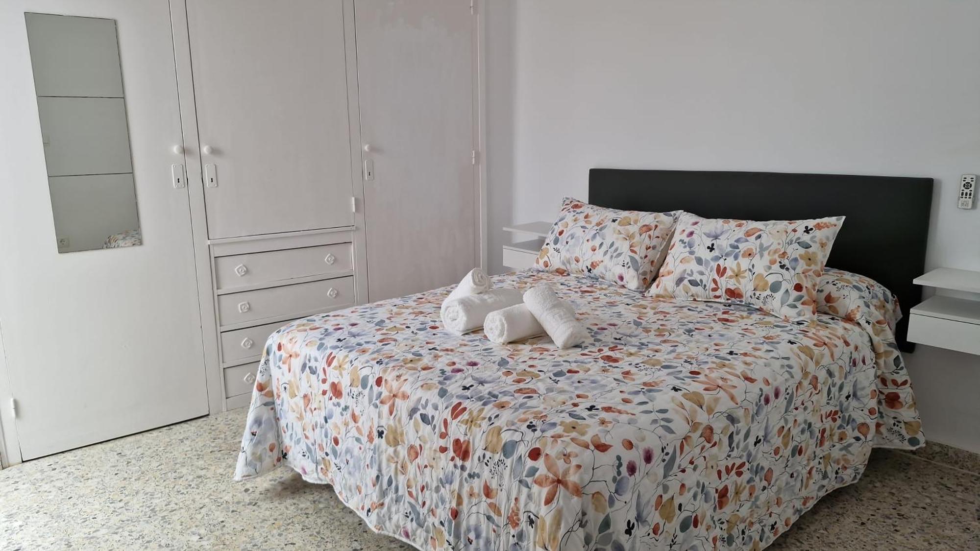 Apartamentos Nerja 2 Luaran gambar