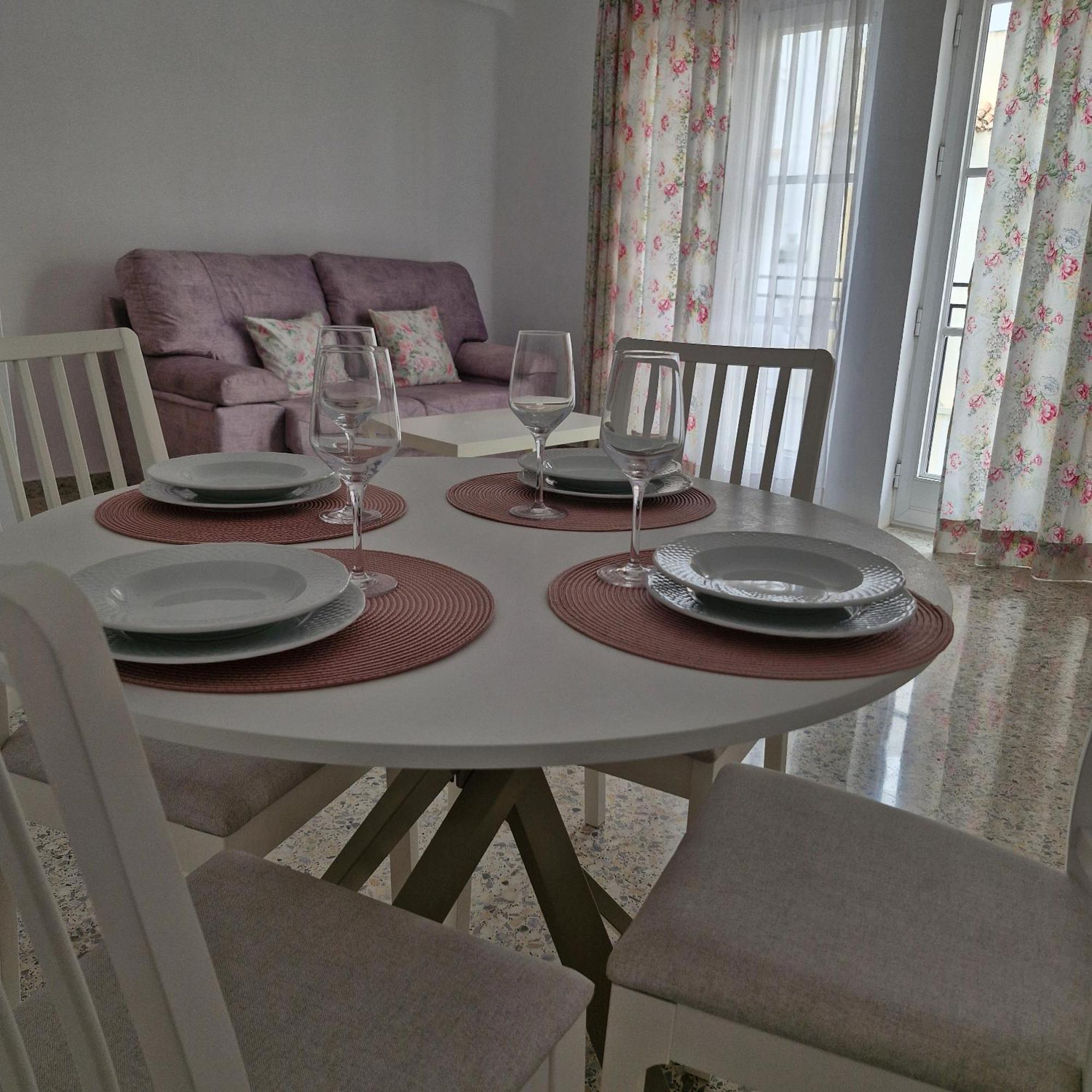 Apartamentos Nerja 2 Luaran gambar