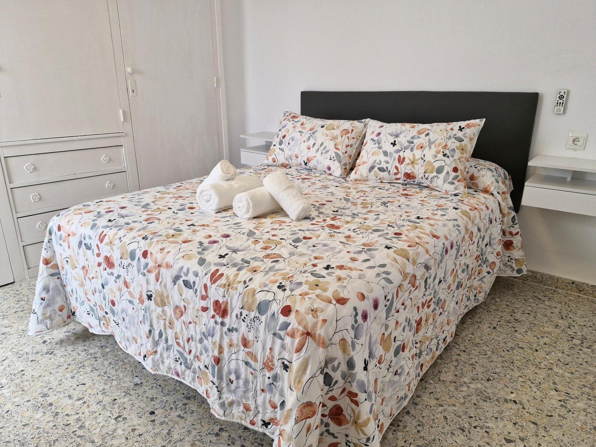 Apartamentos Nerja 2 Luaran gambar